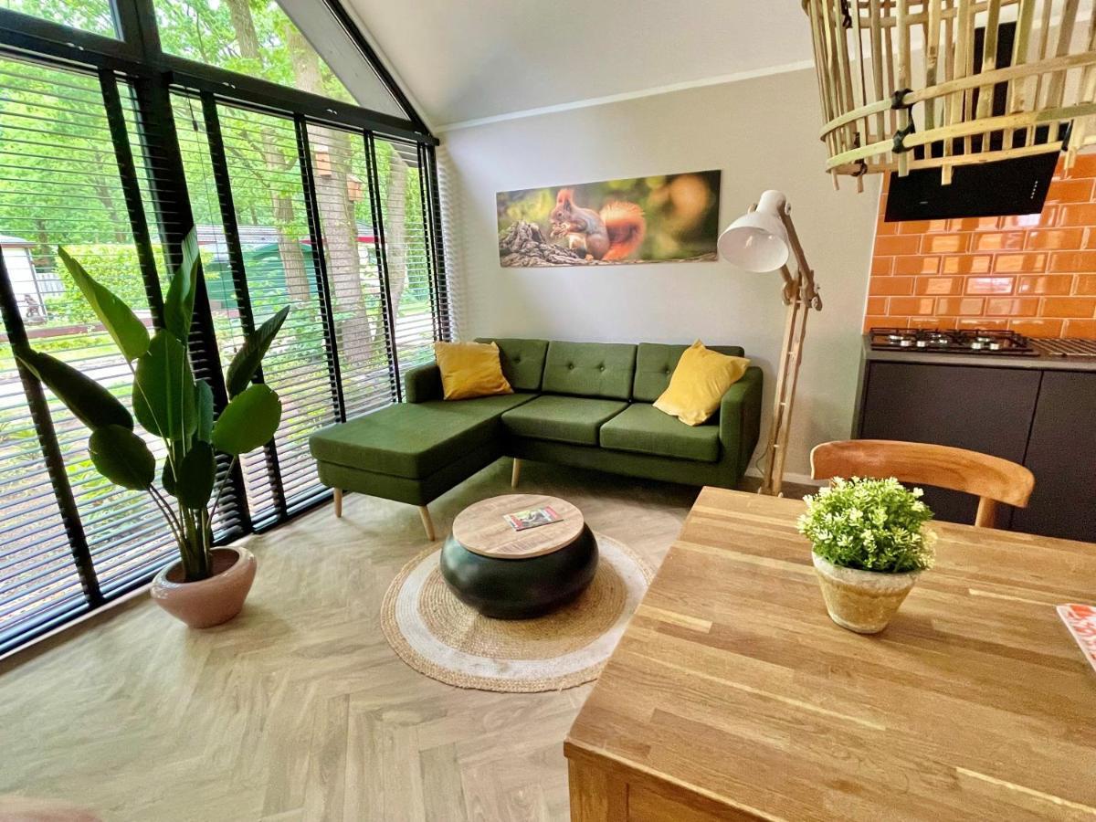 Cosy Tiny Lodges - Vakantiepark Kempenbos Diessen Dış mekan fotoğraf
