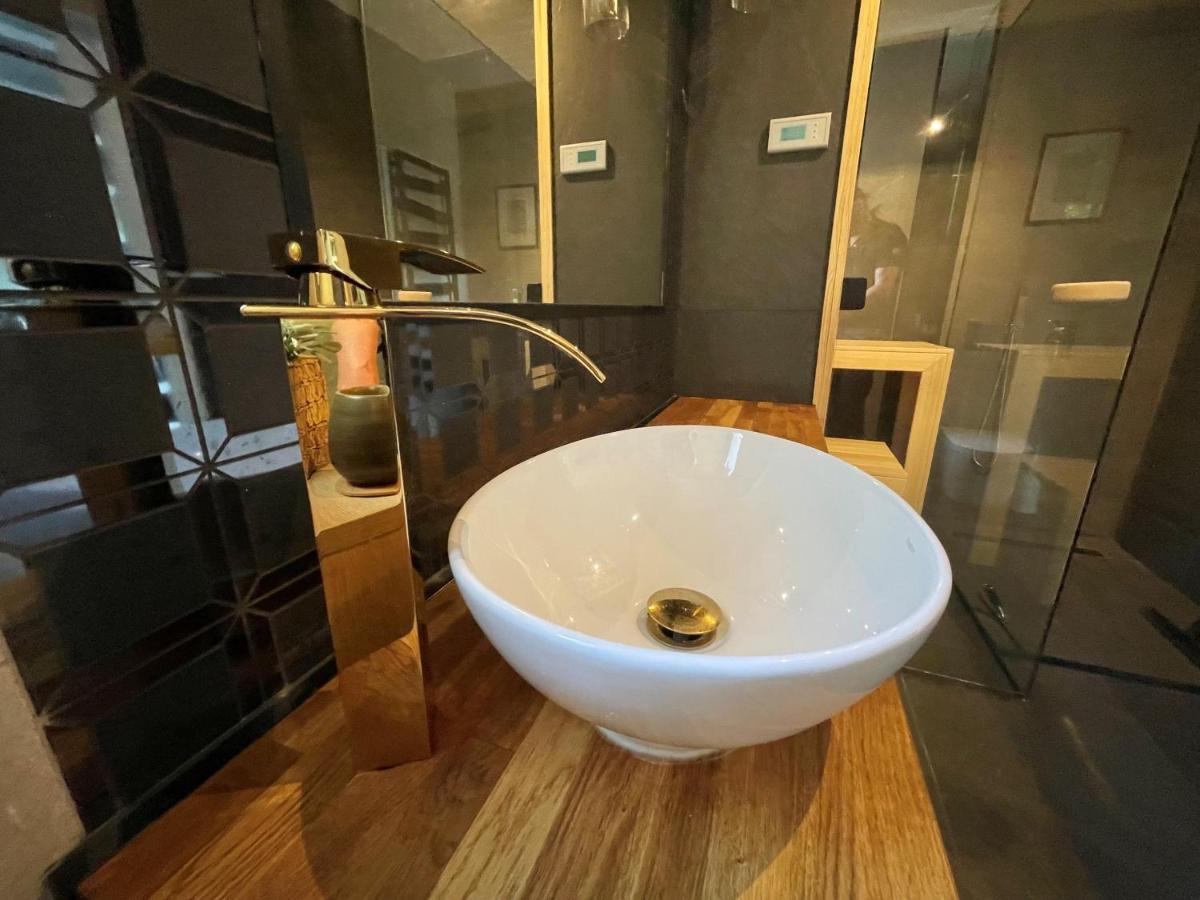 Cosy Tiny Lodges - Vakantiepark Kempenbos Diessen Dış mekan fotoğraf
