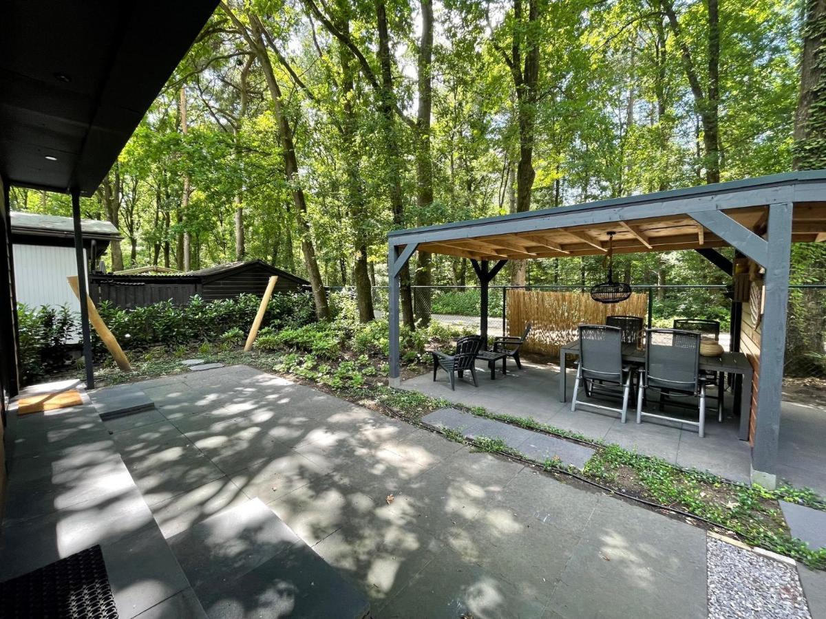 Cosy Tiny Lodges - Vakantiepark Kempenbos Diessen Dış mekan fotoğraf