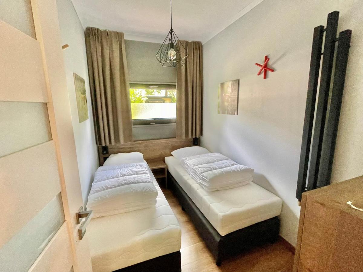 Cosy Tiny Lodges - Vakantiepark Kempenbos Diessen Dış mekan fotoğraf